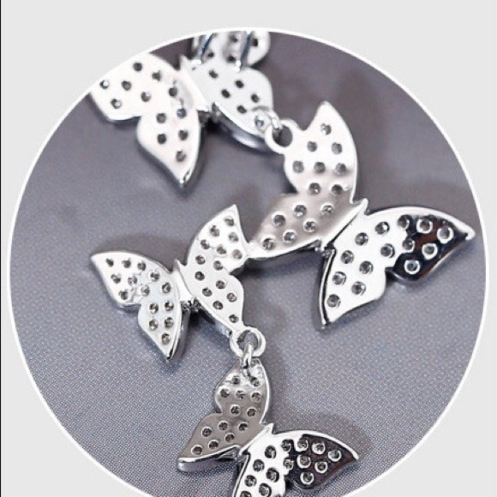 🌺 STERLING SILVER (925) ZIRCON BUTTERFLY NECKLACE - Picture 5 of 8